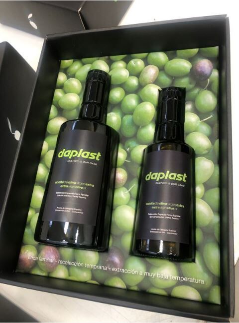 Estuche Regalo Aceite de Oliva para Empresas 2x500ml ó 500ml+250ml 7 Ejemplo estuche regalo de empresa con aceite de oliva